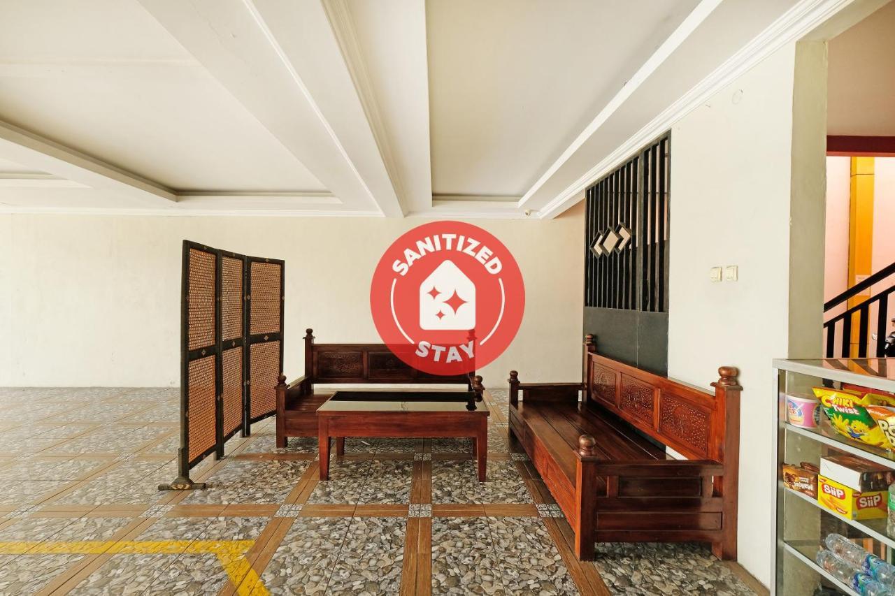 Oyo 91453 Hotel Srikandi Gejayan Maguwo Luaran gambar
