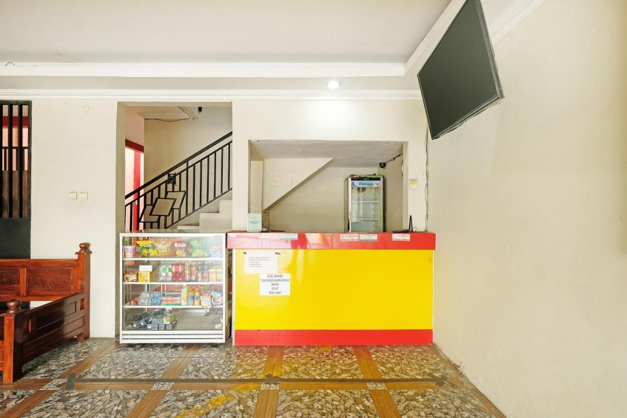 Oyo 91453 Hotel Srikandi Gejayan Maguwo Luaran gambar