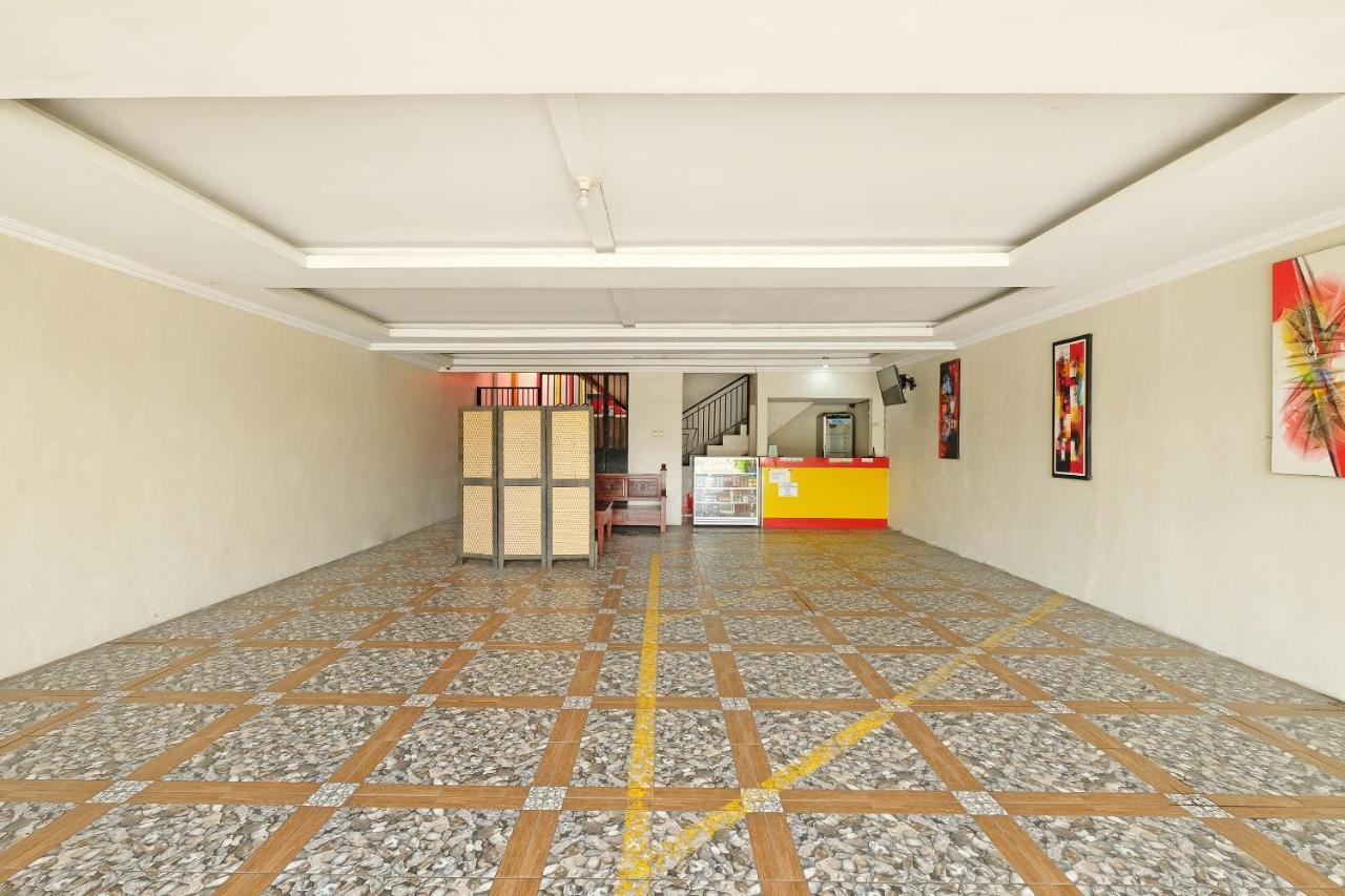 Oyo 91453 Hotel Srikandi Gejayan Maguwo Luaran gambar